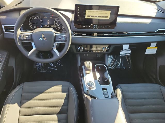 New 2026 Mitsubishi Outlander SE image 16