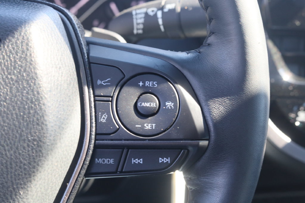 Used 2024 Toyota RAV4 LE AWD/4WD image 11