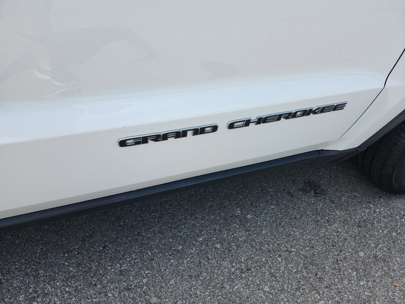 Used 2021 Jeep Grand Cherokee Limited AWD/4WD image 7