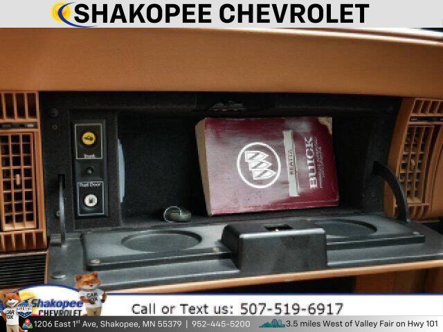 Used 1990 Buick Reatta Convertible FWD image 25