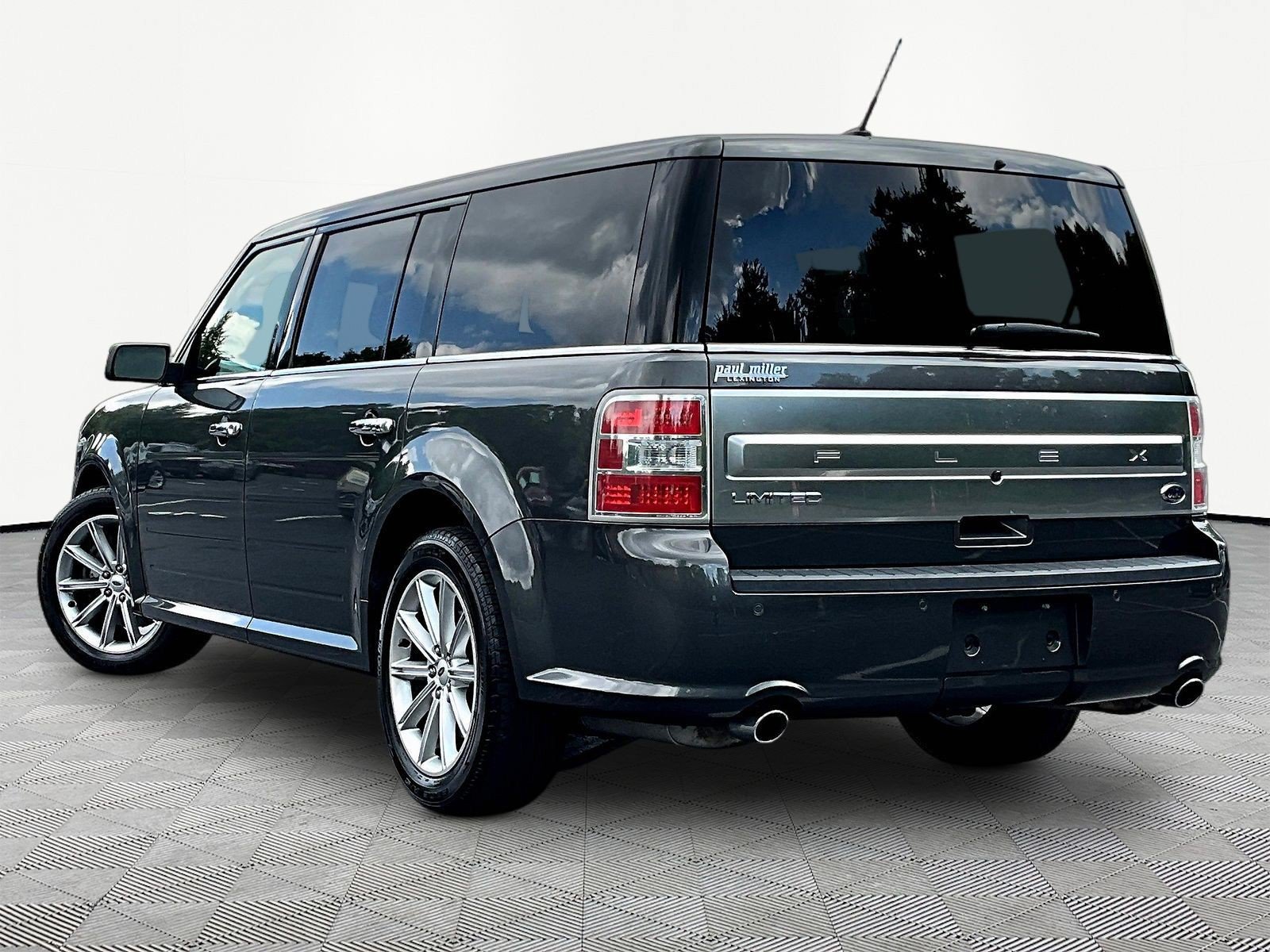 Used 2019 Ford Flex Limited FWD image 4