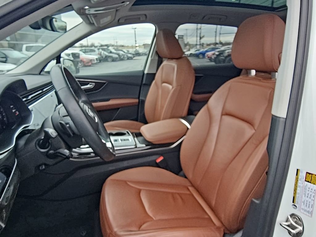 Certified 2023 Audi Q7 2.0T Premium w/ Convenience Package image 3