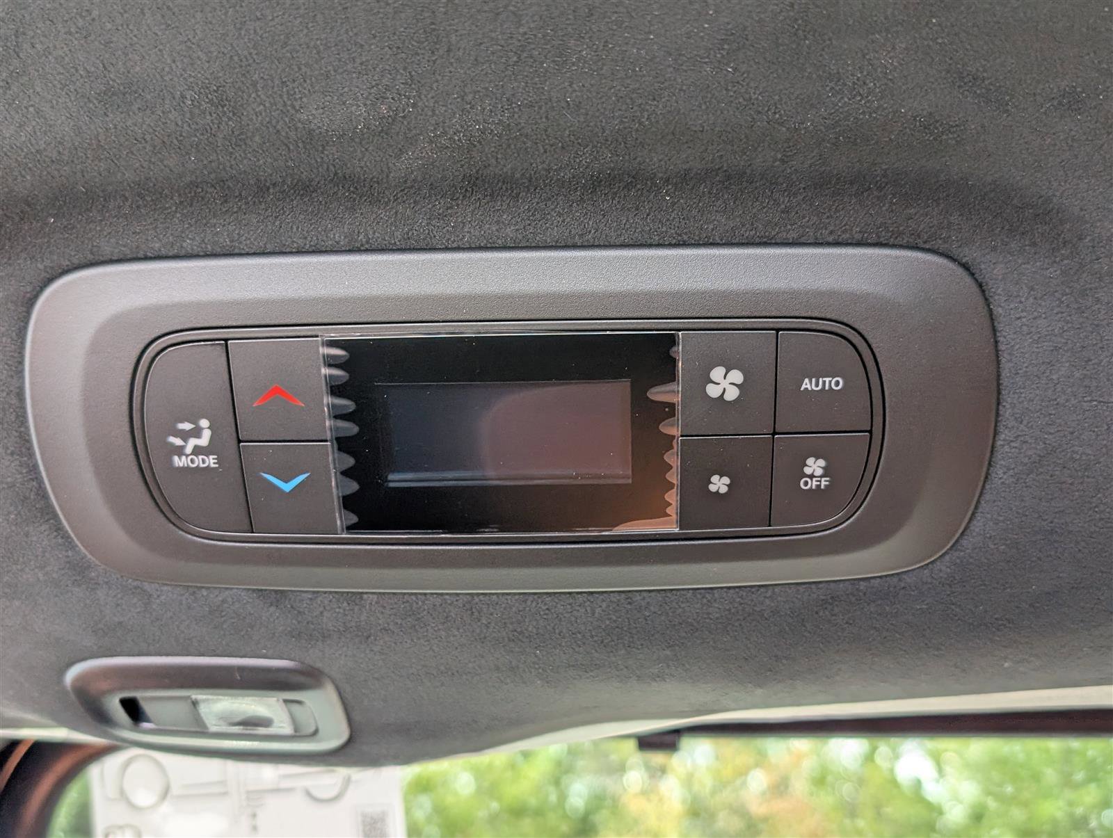 New 2026 Chrysler Pacifica Pinnacle image 14