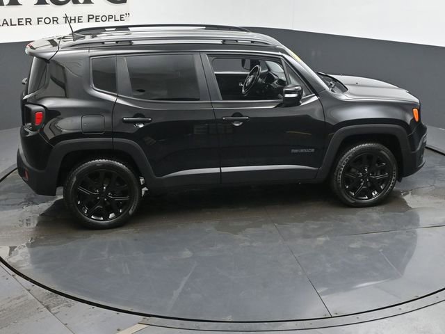 Used 2018 Jeep Renegade Altitude w/ UConnect 8.4 Nav Group AWD/4WD image 38