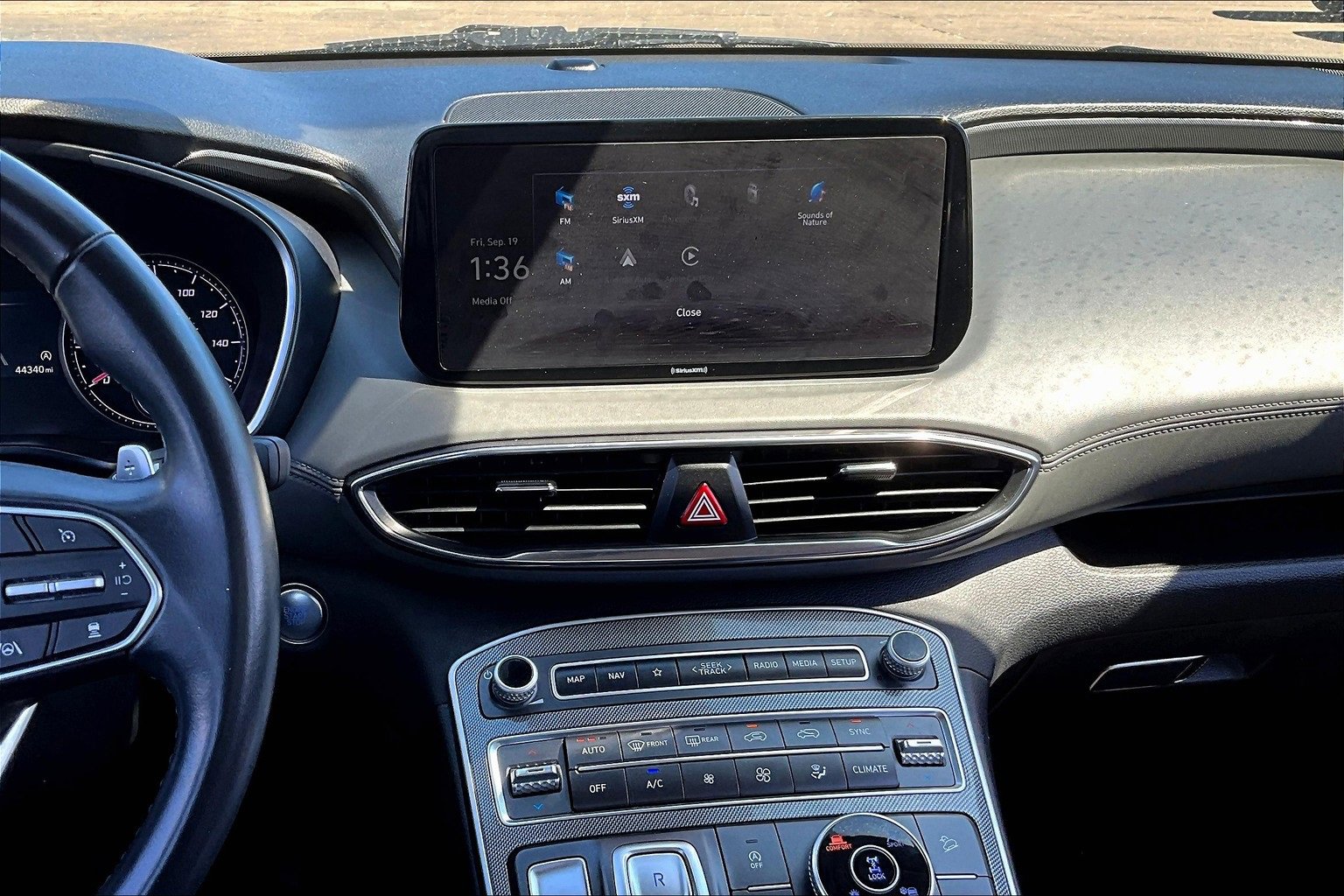 Used 2023 Hyundai Santa Fe SEL image 6