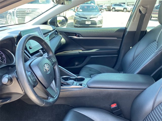 Used 2022 Toyota Camry SE image 19