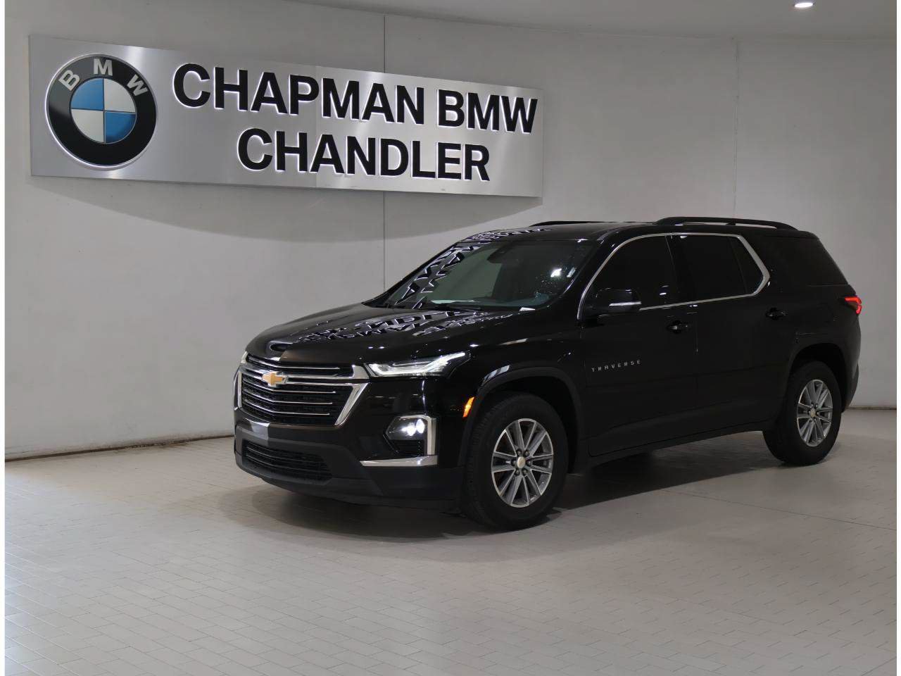 Used 2023 Chevrolet Traverse LT