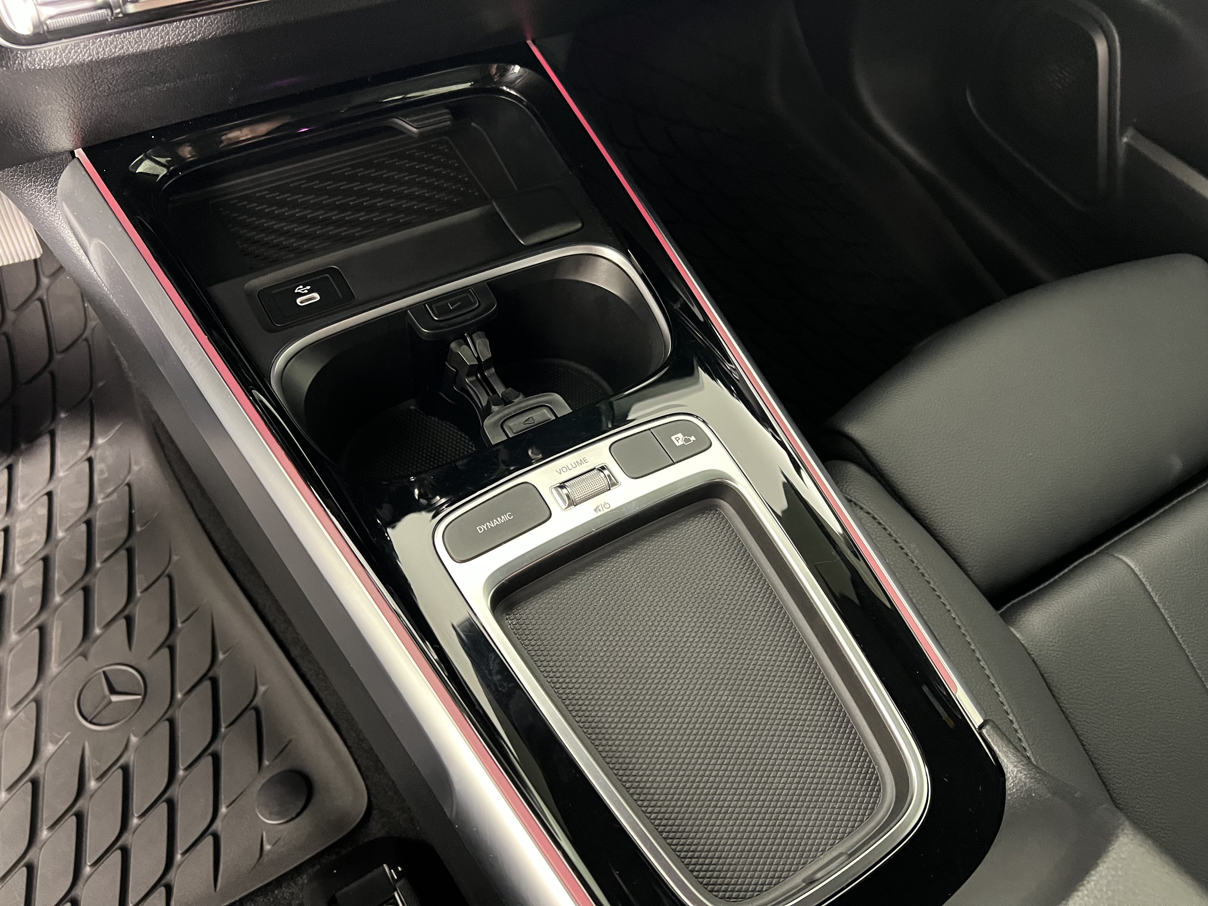 Certified 2024 Mercedes-Benz GLB 250 4MATIC image 33