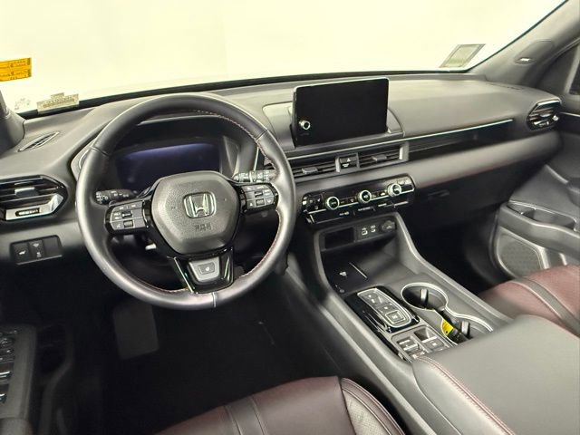 Used 2025 Honda Pilot Black Edition image 44