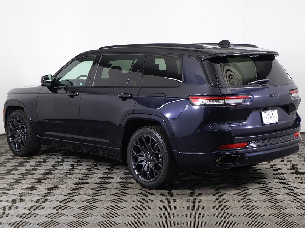 Used 2023 Jeep Grand Cherokee L Summit AWD/4WD image 16
