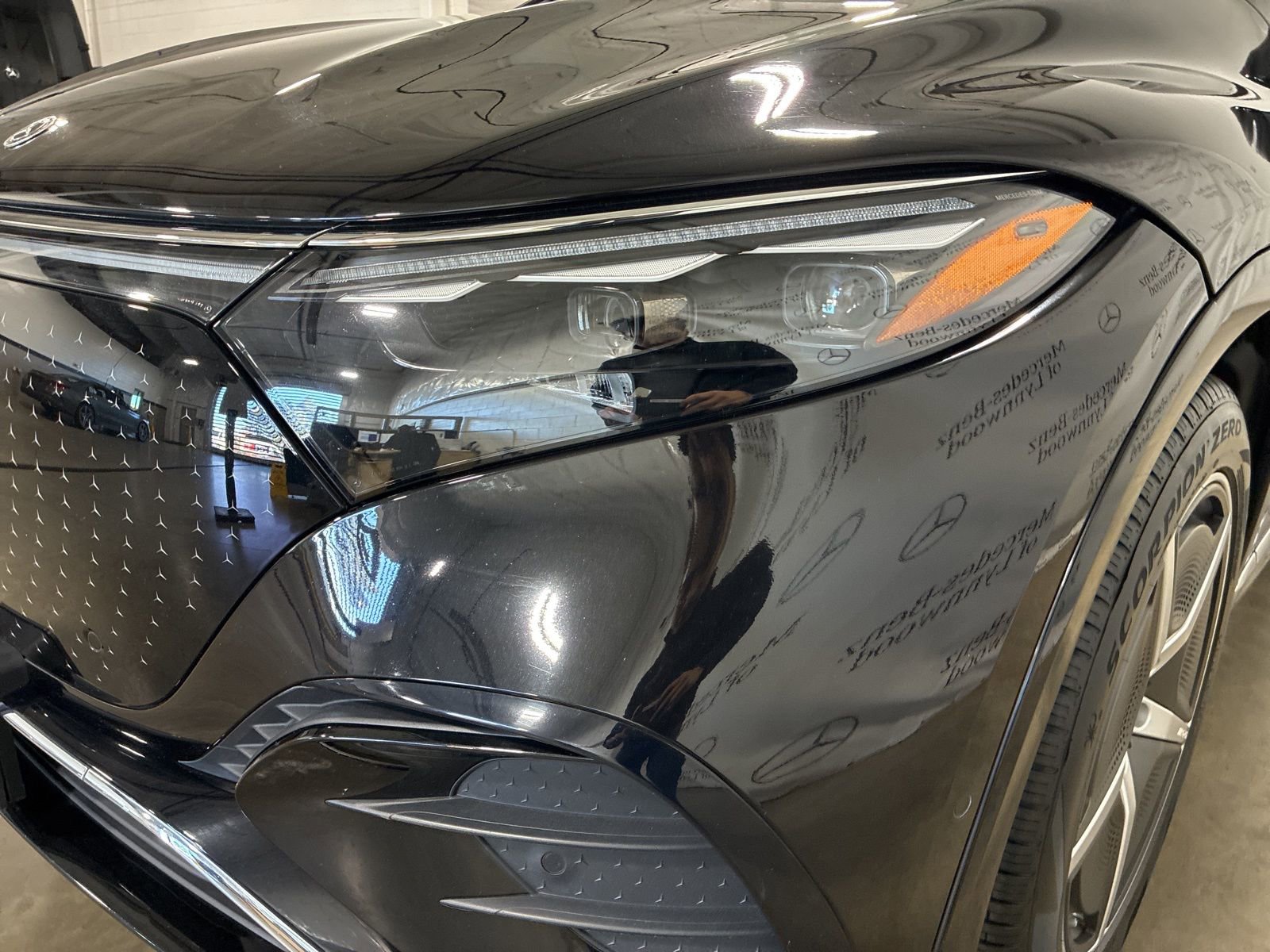 Used 2023 Mercedes-Benz EQS 580 4MATIC SUV image 14