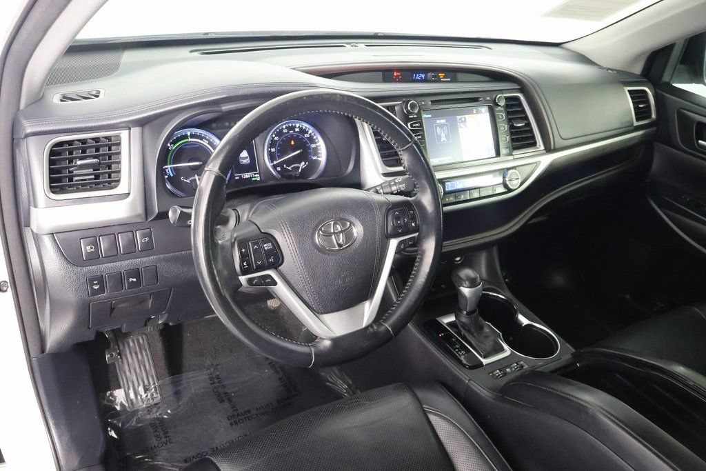 Used 2017 Toyota Highlander Limited w/ Carpet Mat Package AWD/4WD image 7