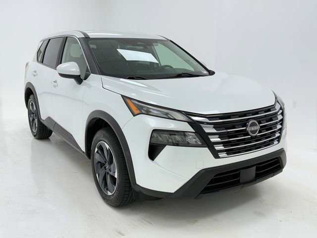 Used 2024 Nissan Rogue SV FWD image 2