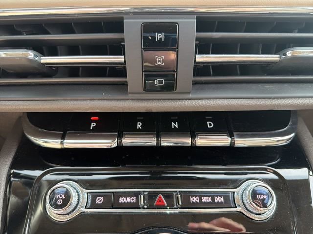 Used 2022 Lincoln Corsair AWD w/ Premium Package image 32