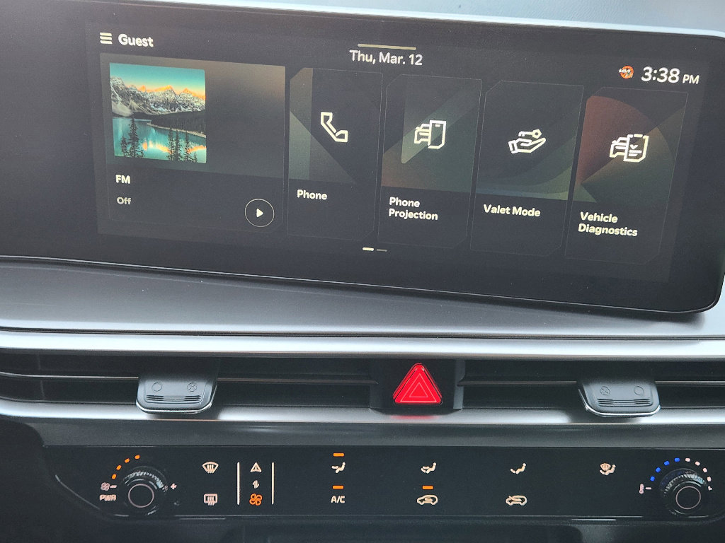 New 2025 Kia Sorento LX image 13