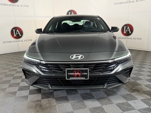 New 2026 Hyundai Elantra SEL Sport Premium FWD image 3