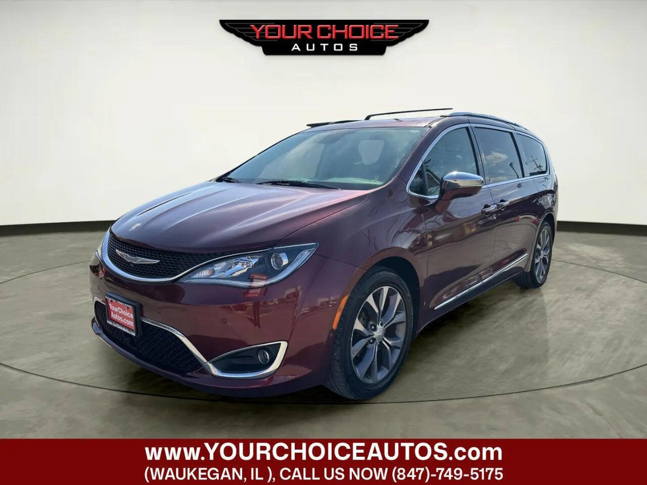 Used 2017 Chrysler Pacifica Limited w/ UConnect Theater Package image 1