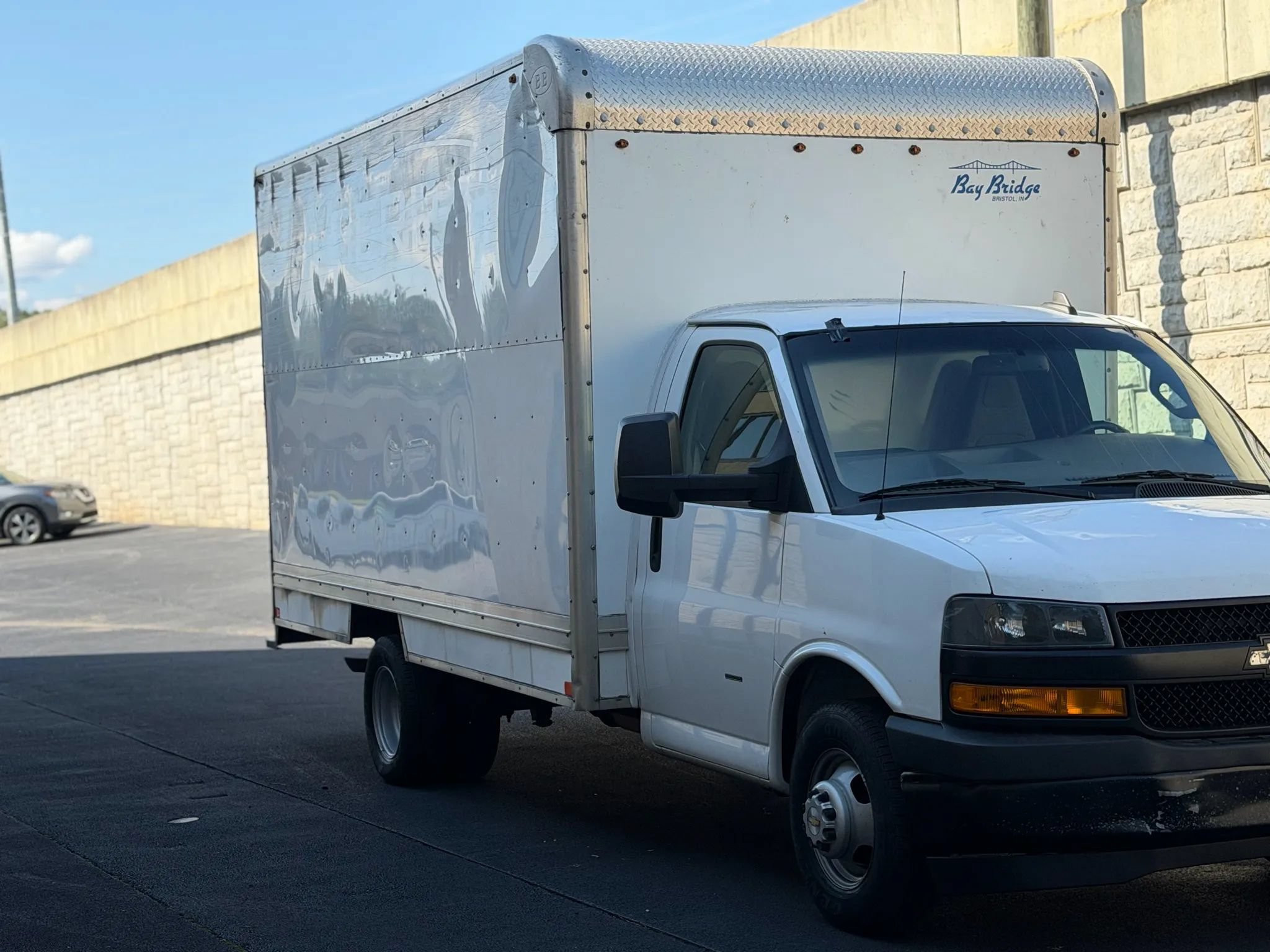 Used 2019 Chevrolet Express 3500 w/ Driver Convenience Package RWD image 22