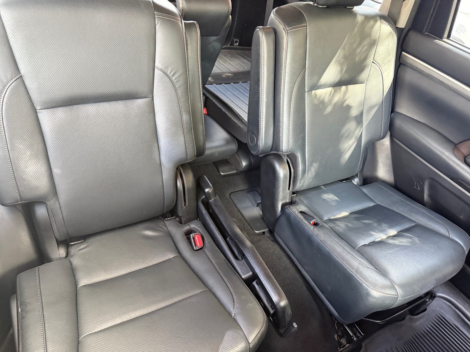 Used 2018 Toyota Highlander Limited Platinum AWD/4WD image 18