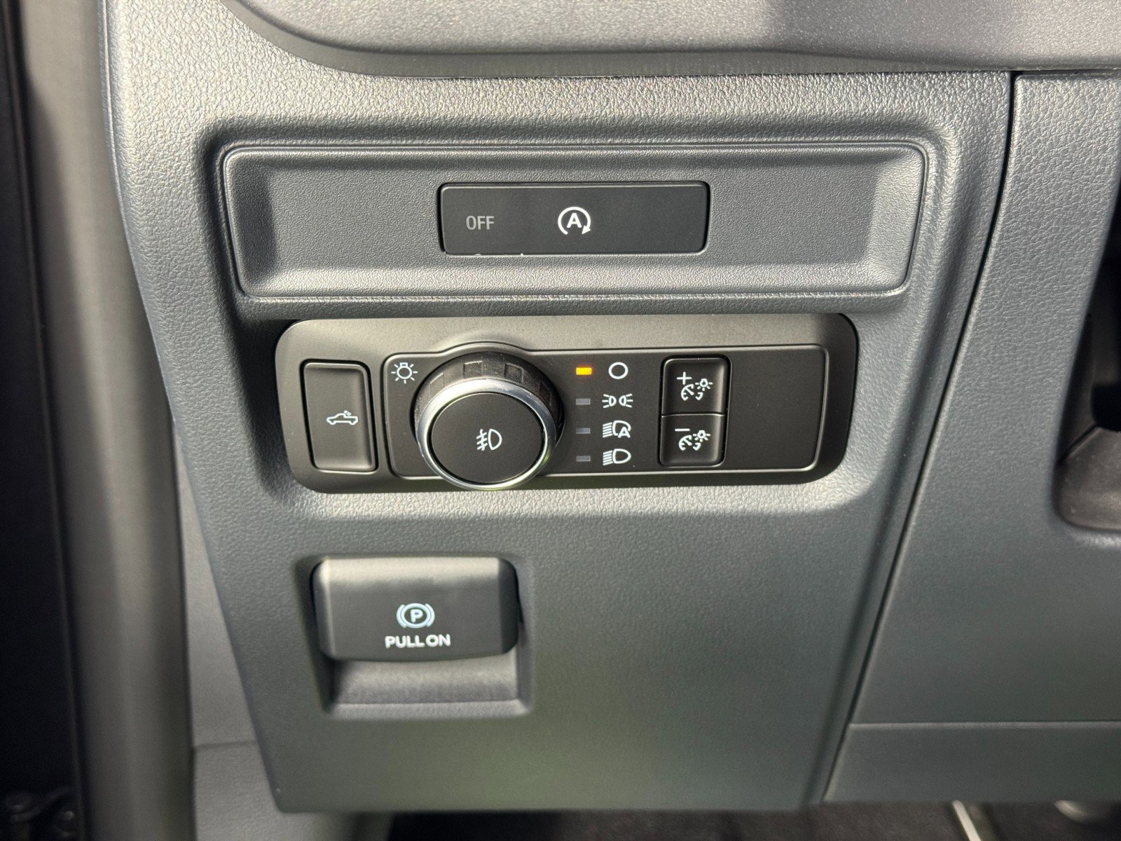 Used 2025 Ford F150 XLT w/ Equipment Group 301A Standard image 17