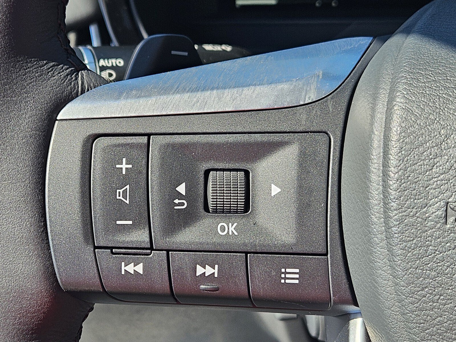 Used 2026 INFINITI QX60 Luxe w/ Cargo Package FWD image 29