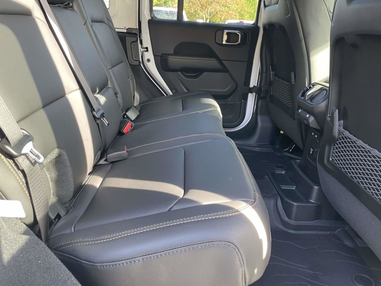 New 2026 Jeep Wrangler Unlimited Sahara AWD/4WD image 31