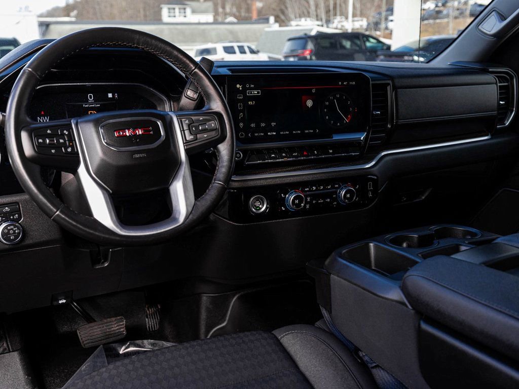 Used 2022 GMC Sierra 1500 Elevation image 17