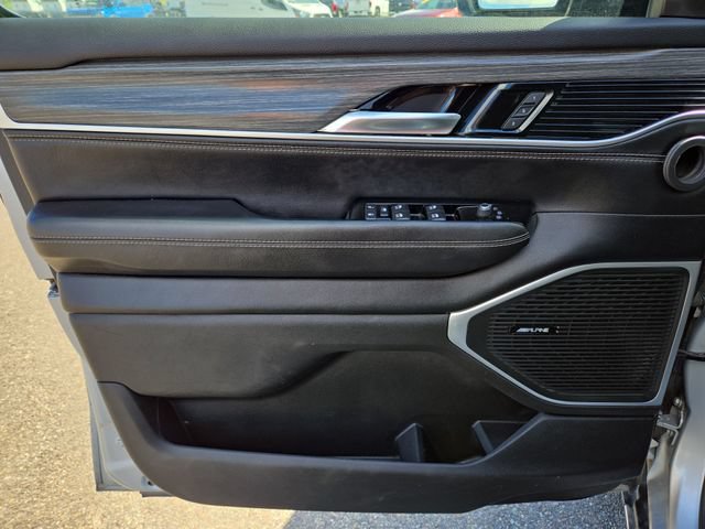 Used 2024 Jeep Wagoneer L Series II w/ Flexible Seating Group AWD/4WD image 14