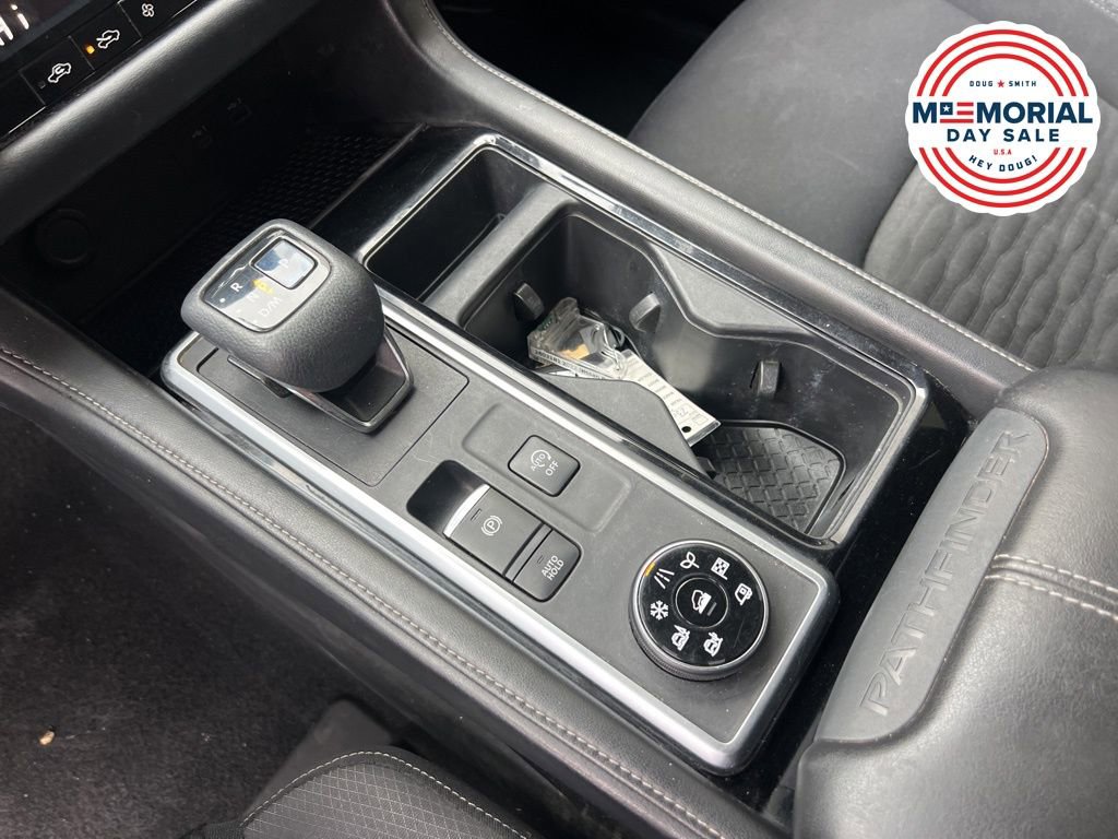 Used 2022 Nissan Pathfinder SV AWD/4WD image 17
