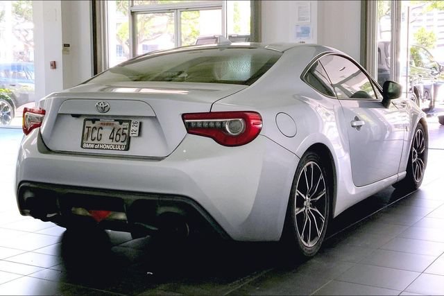Used 2017 Toyota 86 RWD image 6