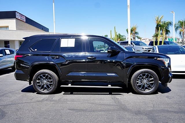 Used 2023 Toyota Sequoia Platinum AWD/4WD image 3