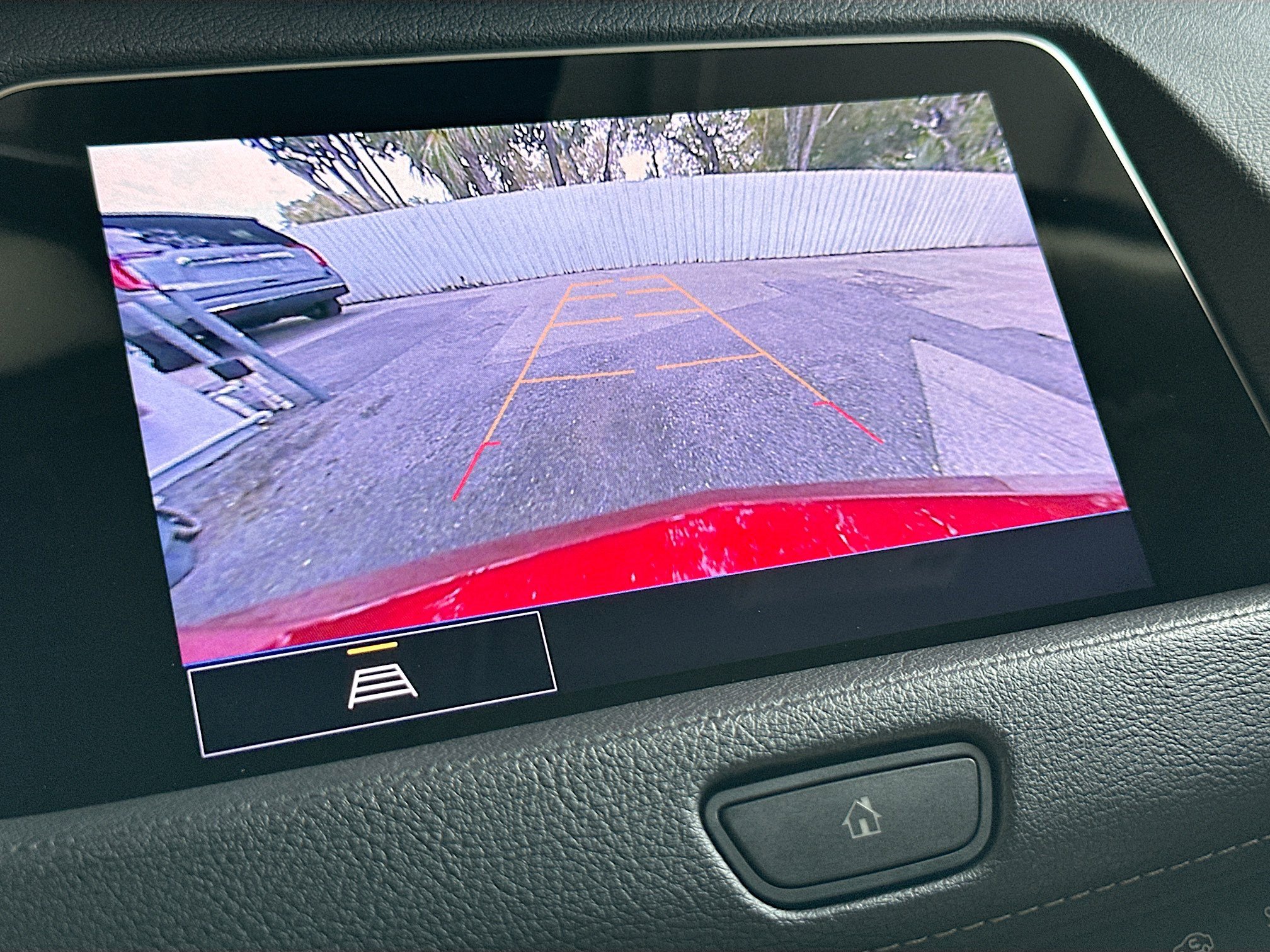 Used 2023 Cadillac XT4 Luxury w/ Driver Awareness Package image 13