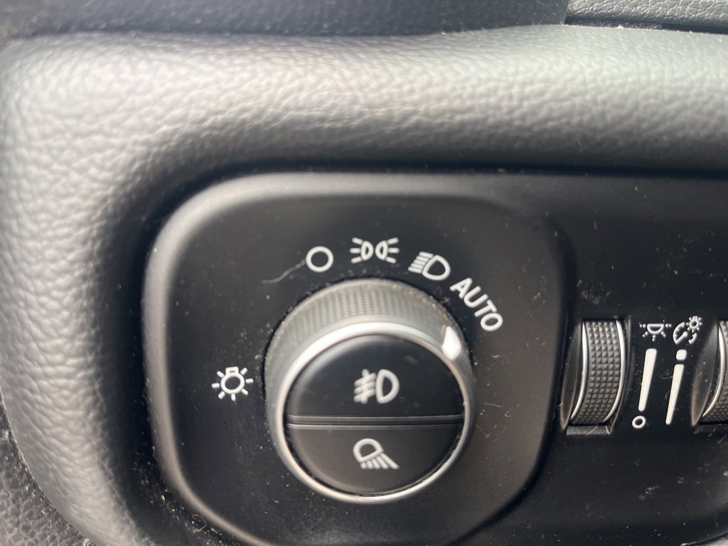 Used 2019 RAM 3500 Laramie image 23