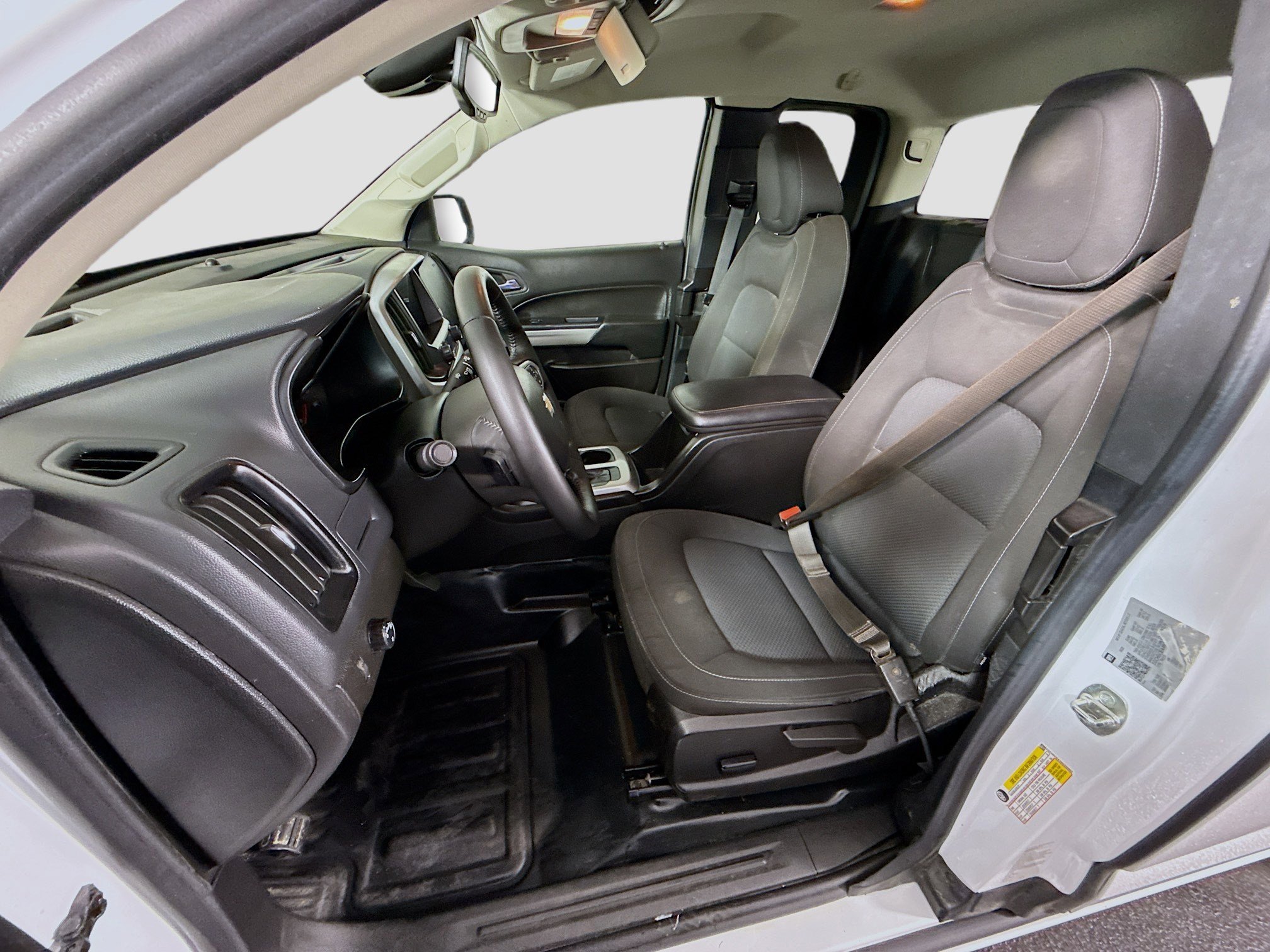 Used 2022 Chevrolet Colorado LT w/ Fleet Safety Package RWD image 21
