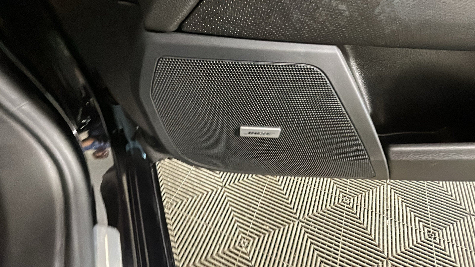 Used 2019 Cadillac XTS Luxury FWD image 36