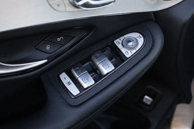 Used 2019 Mercedes-Benz GLC 300 4MATIC image 37