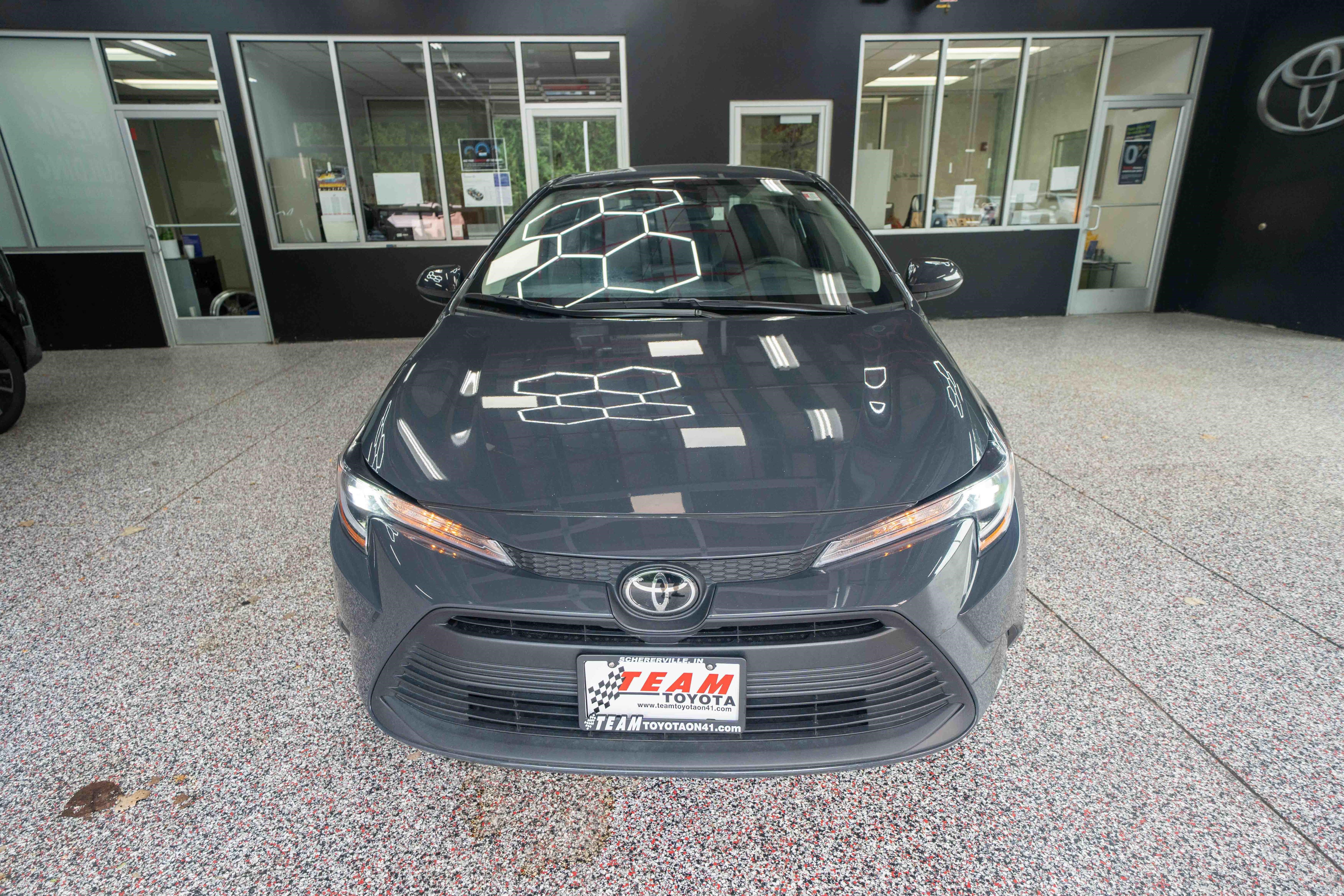 Used 2025 Toyota Corolla LE FWD image 6