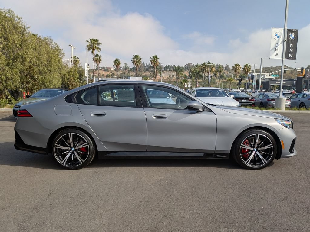 New 2026 BMW 540i xDrive w/ Executive Package AWD/4WD image 3