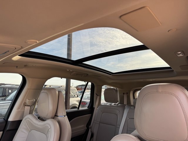 Used 2022 Lincoln Aviator Reserve w/ Equipment Group 201A image 32