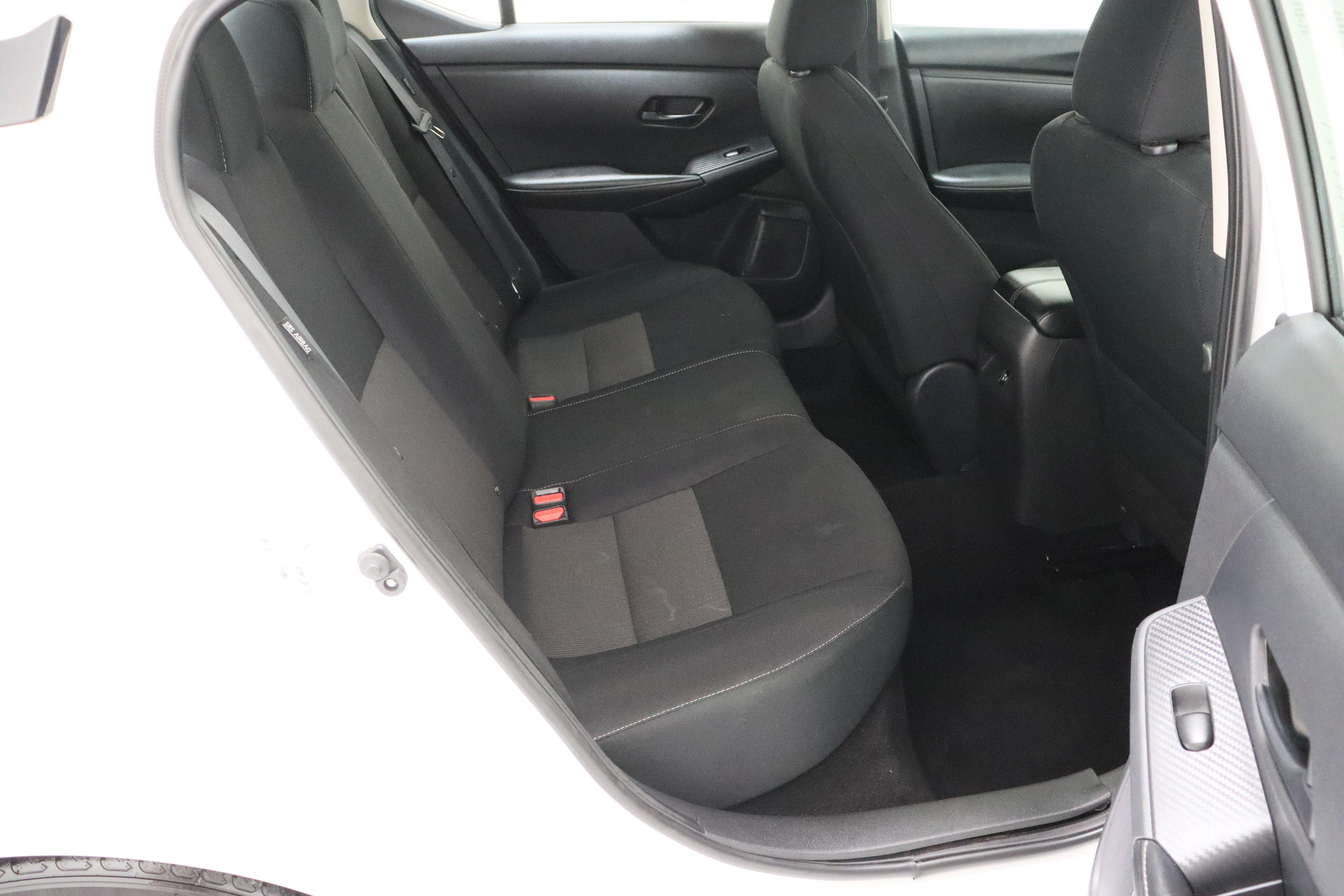 Used 2024 Nissan Sentra SV FWD image 32