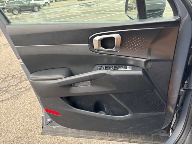 Certified 2024 Kia Sorento S w/ Panoramic Sunroof Package image 22