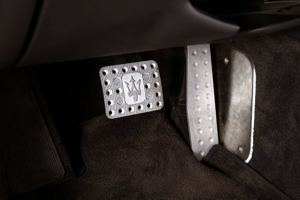 Used 2013 Maserati GranTurismo Sport RWD image 42