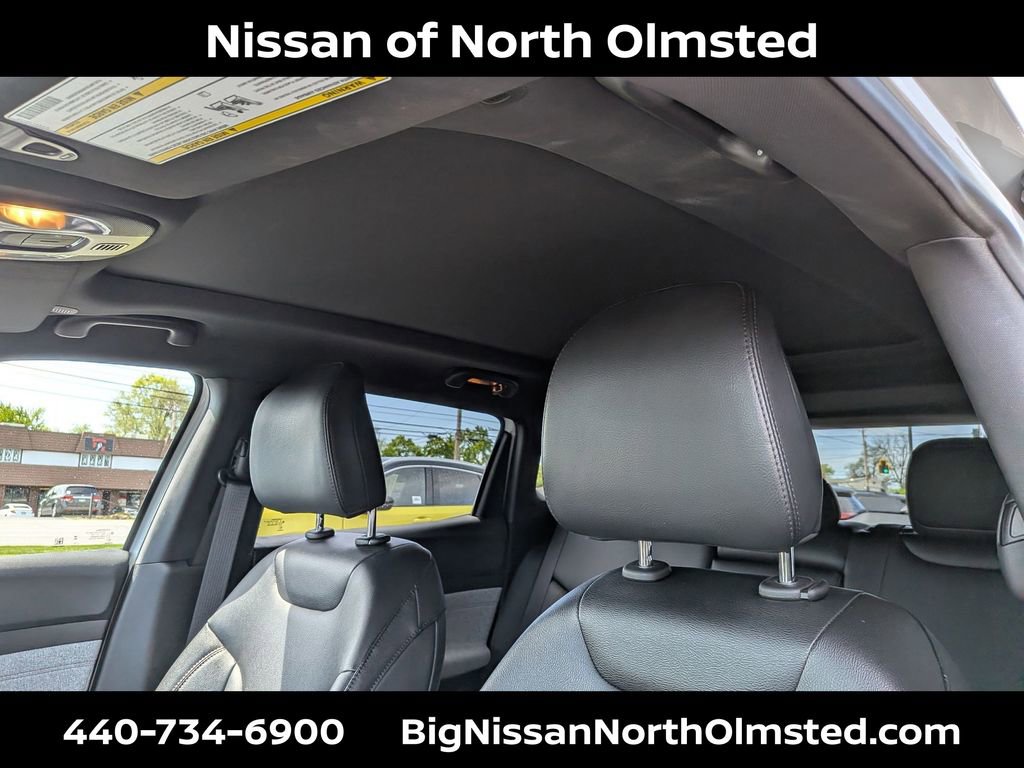 Used 2023 Jeep Compass Latitude w/ Sun and Sound Group AWD/4WD image 20