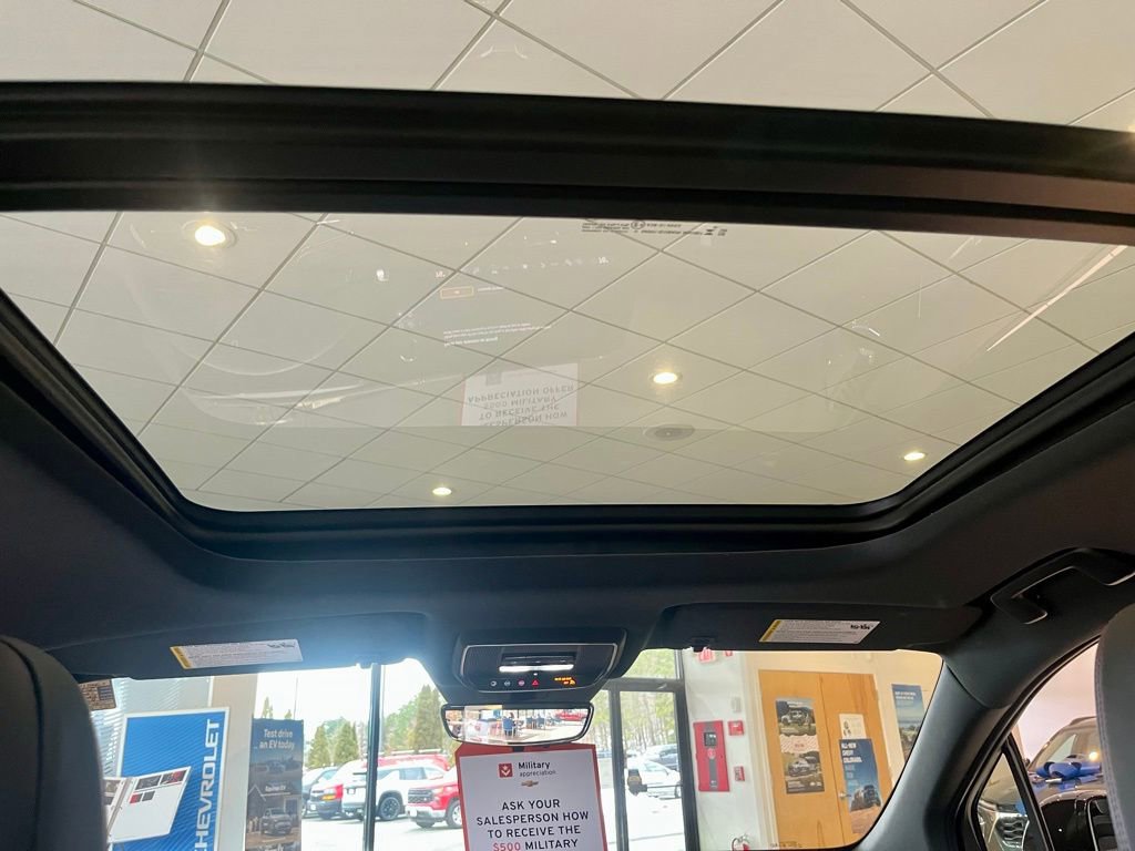 New 2025 Chevrolet Blazer EV RS RWD image 24