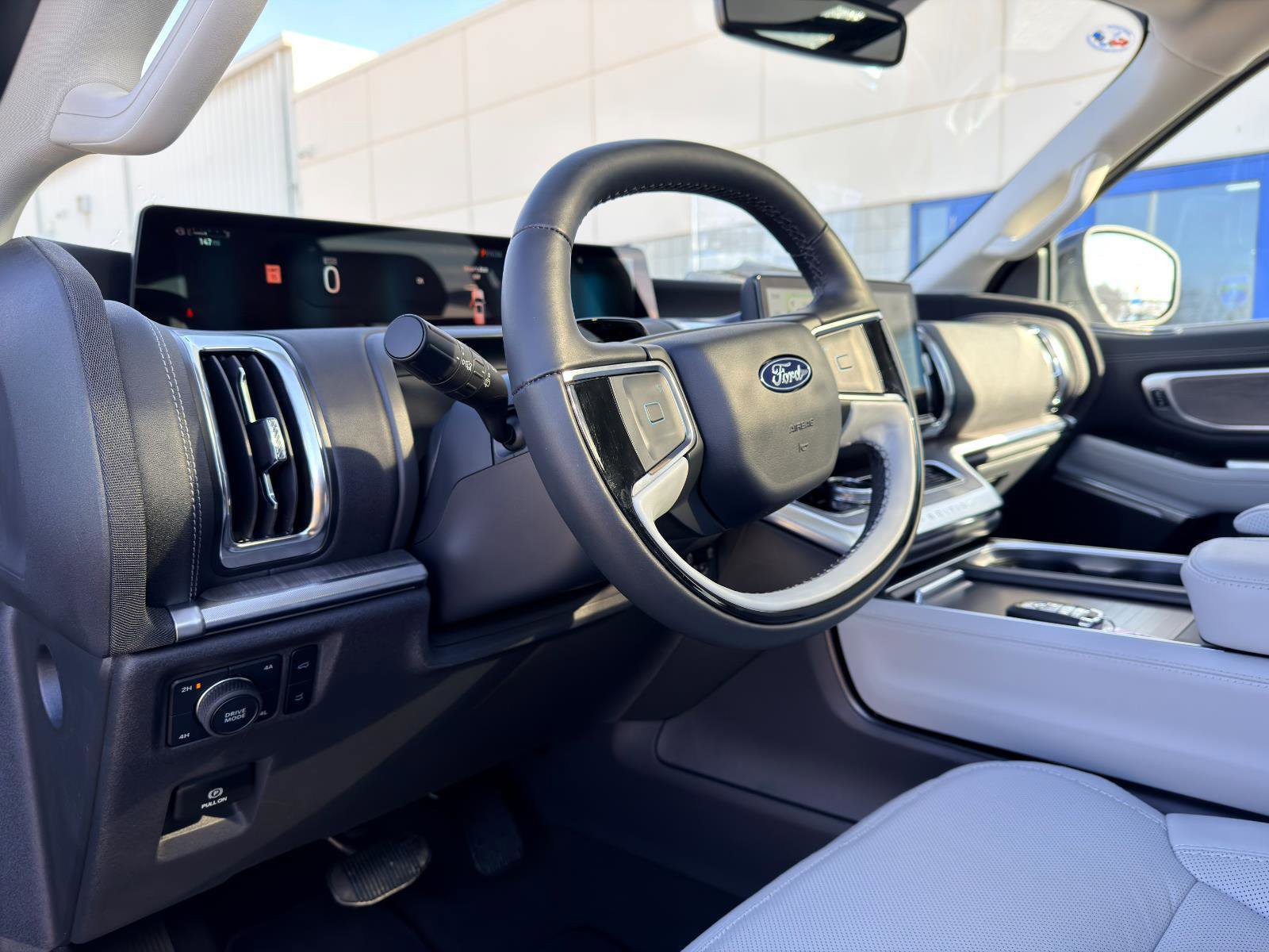 New 2025 Ford Expedition Platinum w/ Platinum Ultimate Package image 16