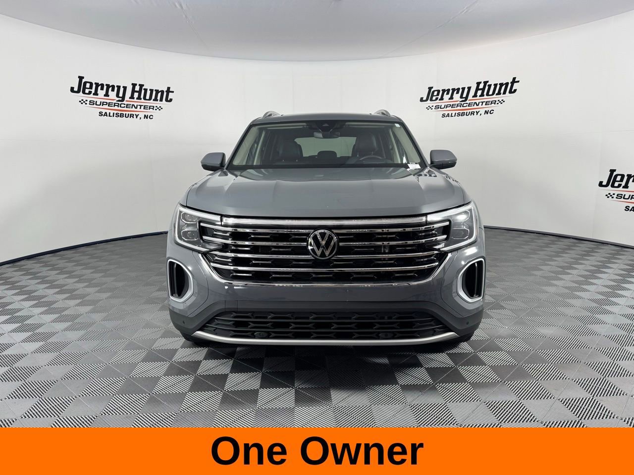 Used 2025 Volkswagen Atlas SEL image 4