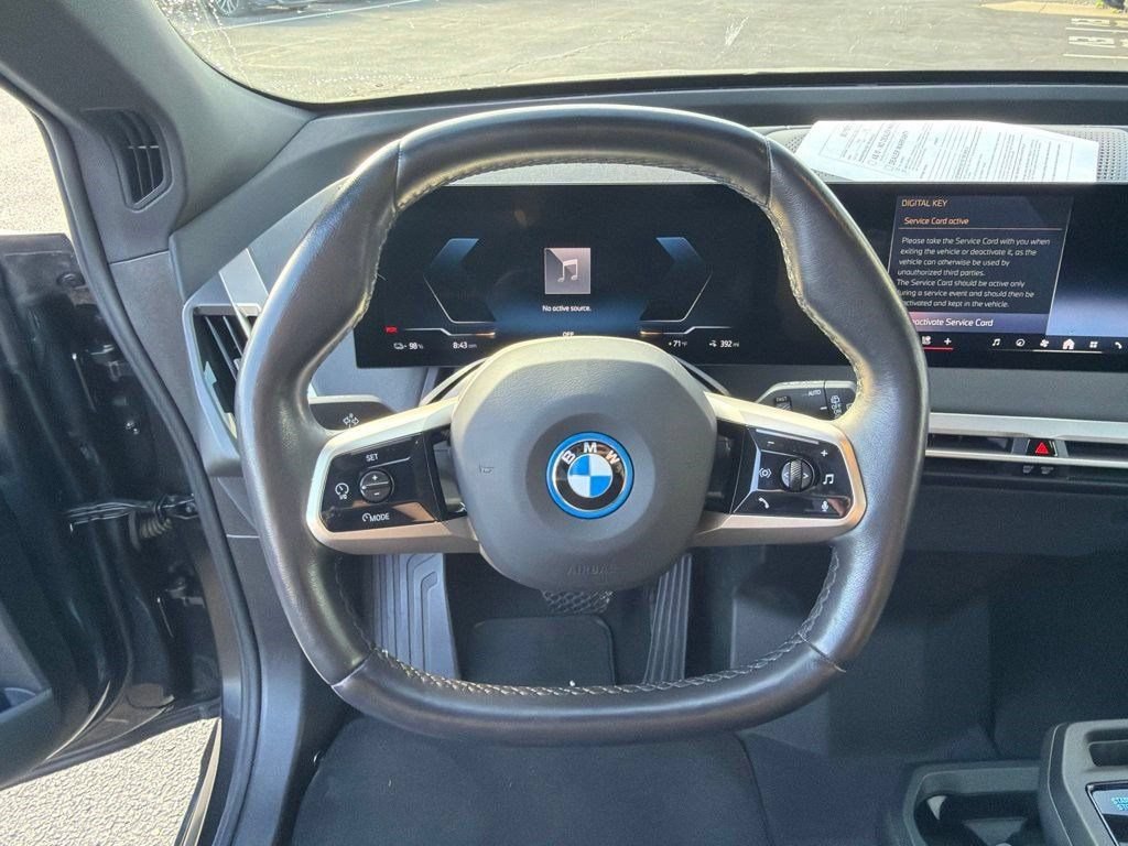 Used 2024 BMW iX xDrive50 w/ Premium Package AWD/4WD image 12