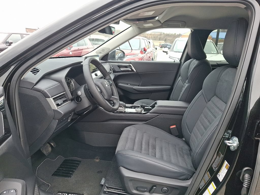 New 2026 Mitsubishi Outlander SE AWD/4WD image 6