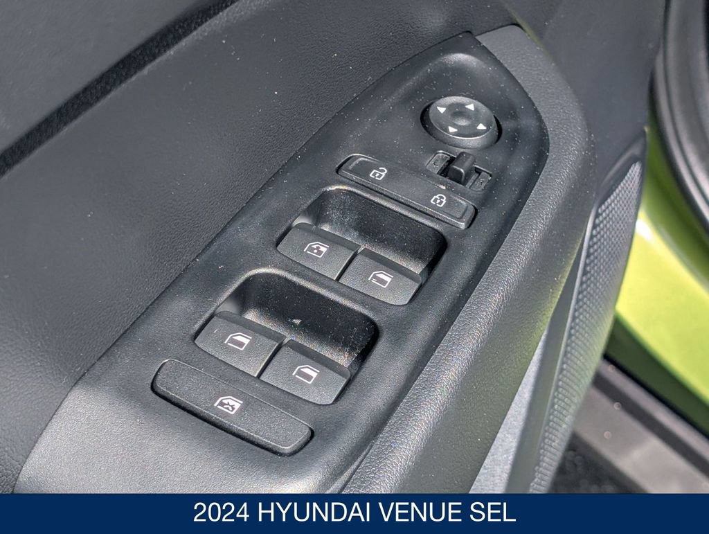 Certified 2024 Hyundai Venue SEL FWD image 12