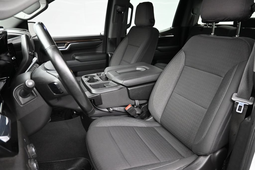 Used 2024 Chevrolet Silverado 1500 LT RWD image 5